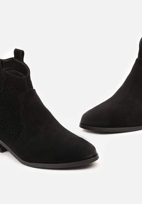 Czarne Botki z Ekozamszu na Płaskim Obcasie z Ażurowym Zdobieniem Leccaria