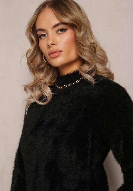 Czarny Dzianinowy Sweter z Dłuższym Włosiem i Półgolfem Christiam