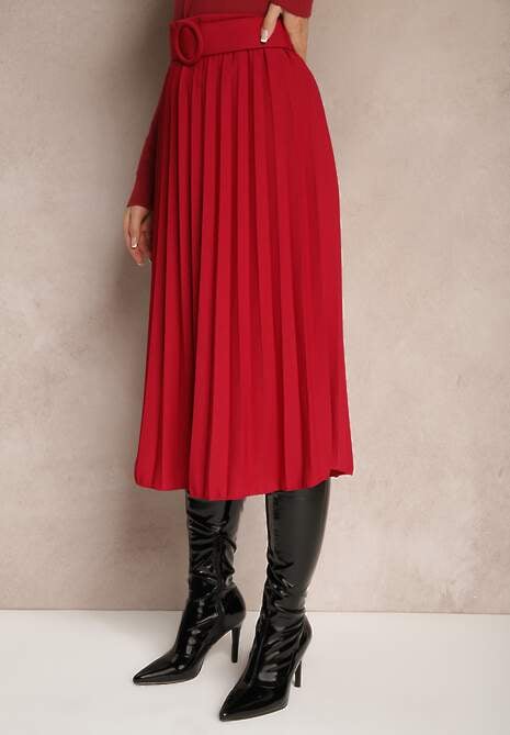 Czerwona Spódnica Plisowana z Ozdobnym Paskiem Sanitha