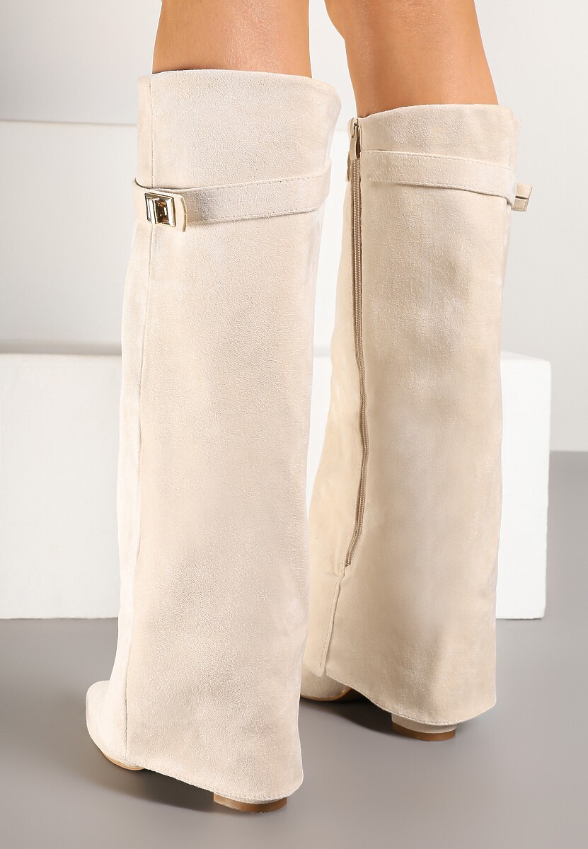 Beżowe Kozaki na Słupku z Wywiniętą Cholewką i Klamerką Upaxa