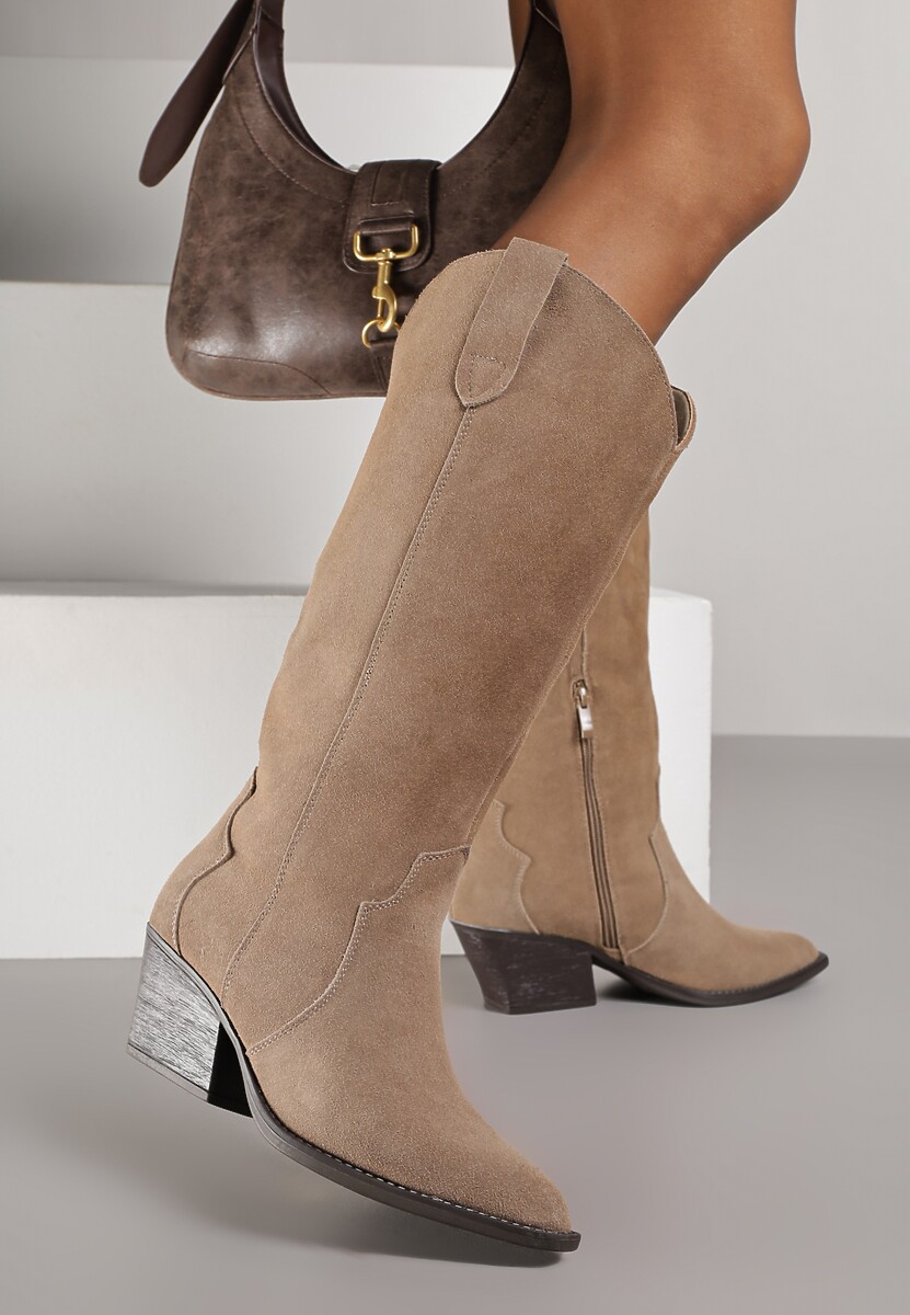 Ciemnobeżowe Kozaki Typu Kowbojki na Stożku z Naturalnego Zamszu Adeora