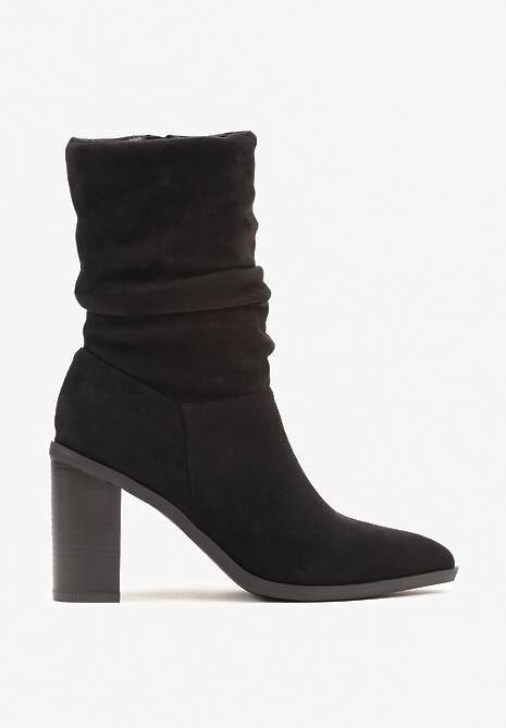 Czarne Botki z Ekozamszu na Obcasie Typu Słupek z Marszczeniami przy Cholewce Averira