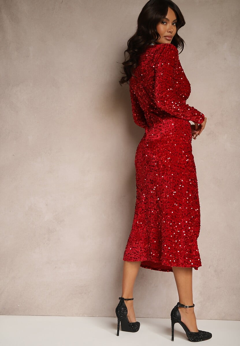 Czerwona Cekinowa Sukienka z Kopertowym Dekoltem Ozdobiona Marszczeniem Bonitha