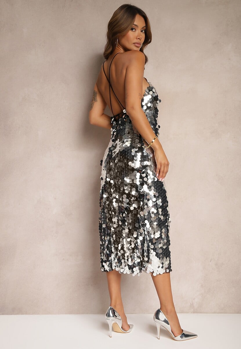 Srebrna Cekinowa Sukienka o Asymetrycznym Fasonie z Ozdobnym Wiązaniem na Plecach Leriseli