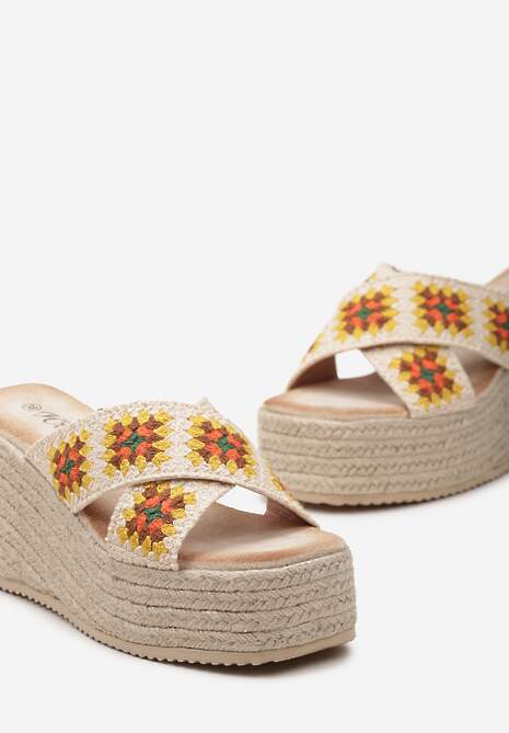 Żółte Klapki w Stylu Boho na Koturnie z Platformą Ozdobioną Plecionką Picela