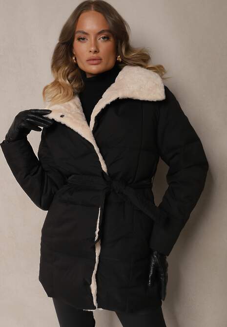 Czarna Kurtka z Pikowanymi Przeszyciami i Futrzanym Kołnierzem Wiązana w Talii Attelira