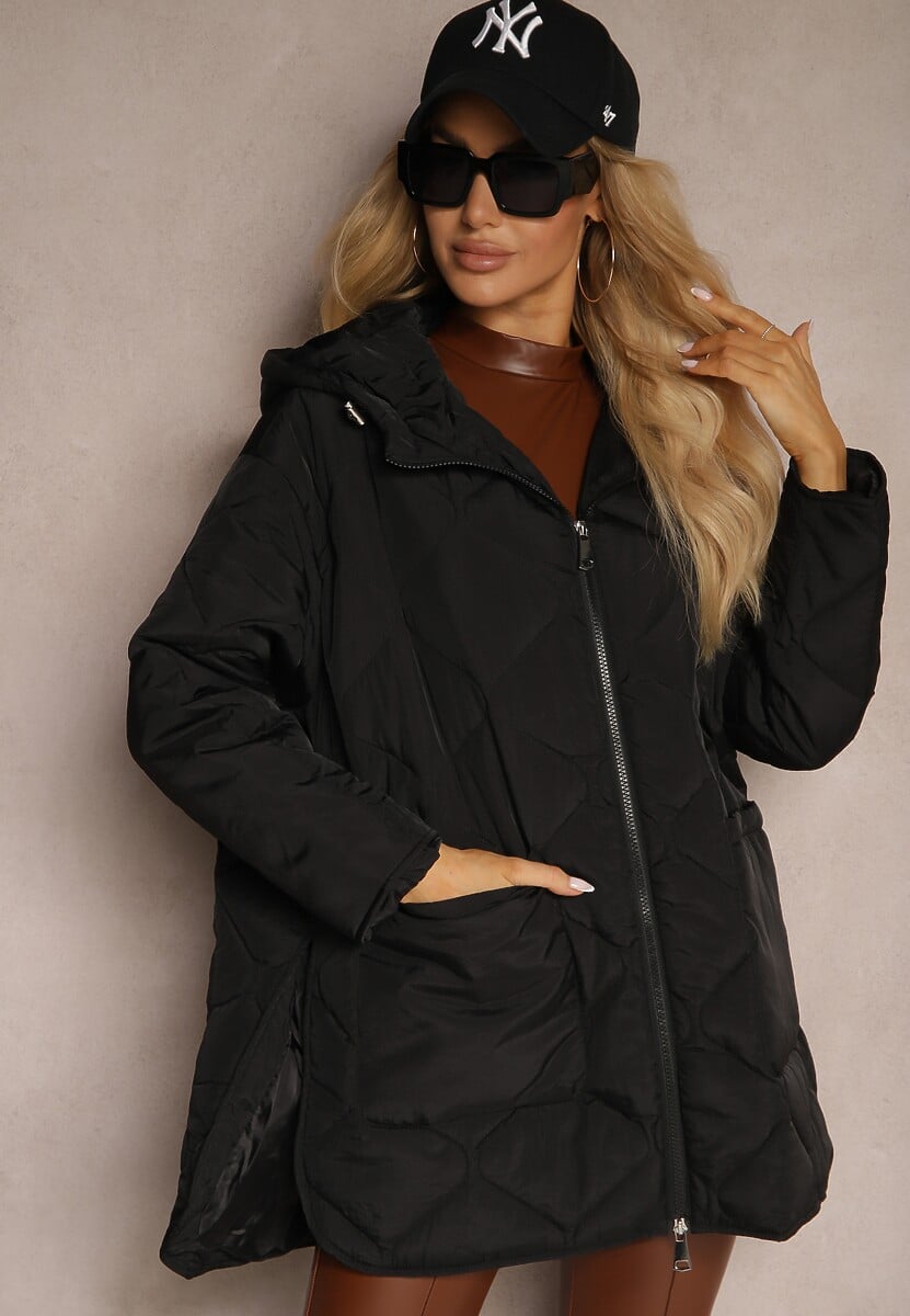 Czarna Pikowana Kurtka o Fasonie Oversize z Kapturem i Naszytymi Kieszeniami Gomella