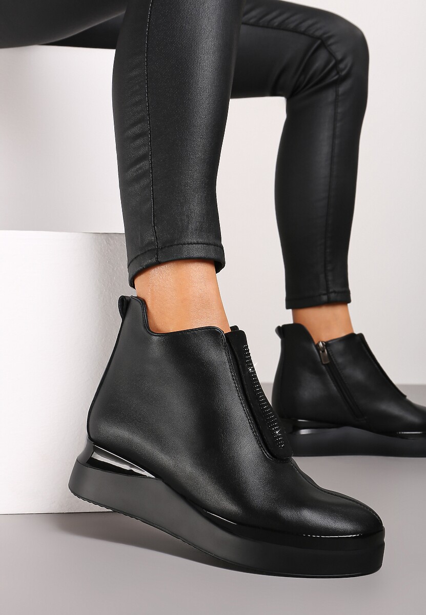 Czarne Botki na Platformie Ozdobione Cyrkoniami Labrisse