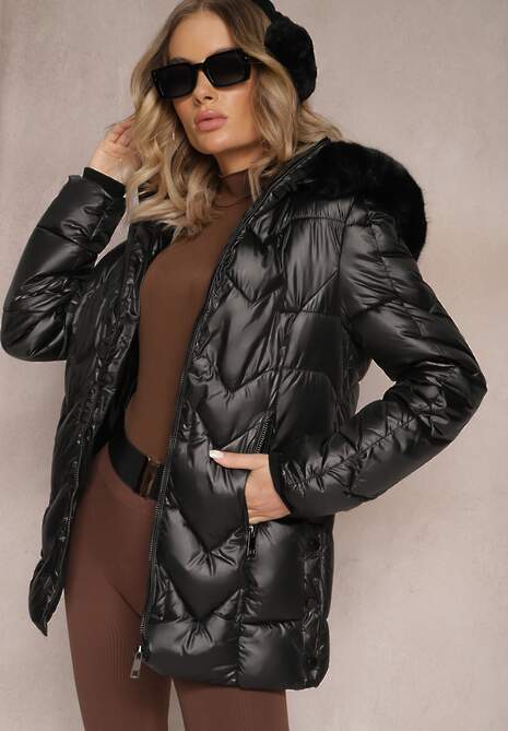 Czarna Kurtka z Pikowaniem z Kapturem Ozdobionym Futerkiem Ariames