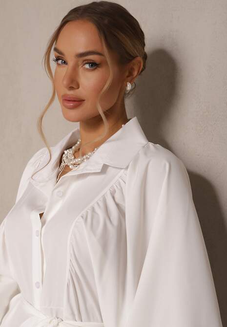 Biała Rozkloszowana Sukienka z Falbanami i Paskiem Divanessa