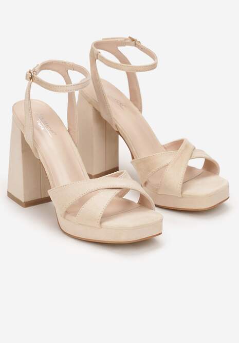 Beżowe Sandały na Słupku z Kwadratowym Noskiem Latoia
