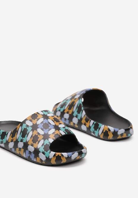 Czarne Klapki z Pianki na Płaskiej Podeszwie Yinesta