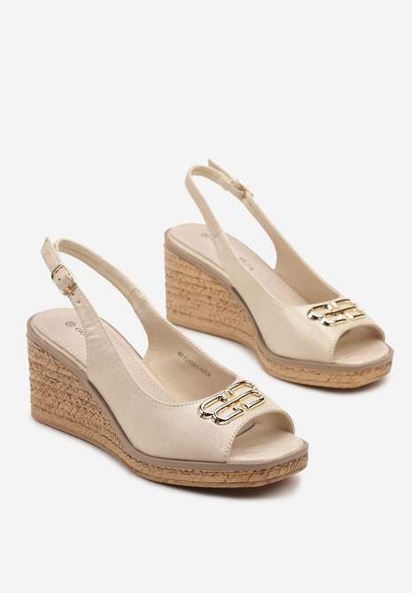 Złote Sandały na Koturnie z Wkładką ze Skóry Naturalnej i Metaliczną Aplikacją Borlimi