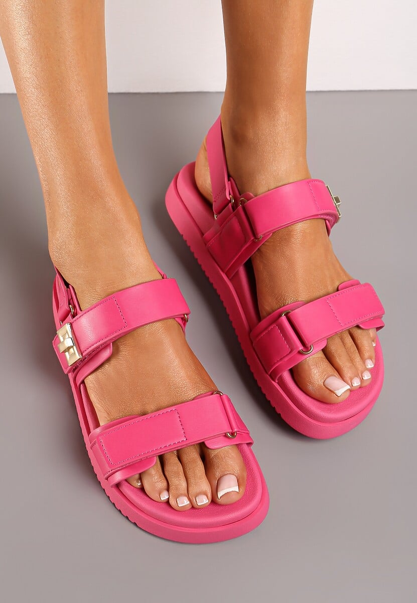 Fuksjowe Sandały na Płaskiej Podeszwie z Metalicznym Wykończeniem Zapinane na Rzepy Eartis