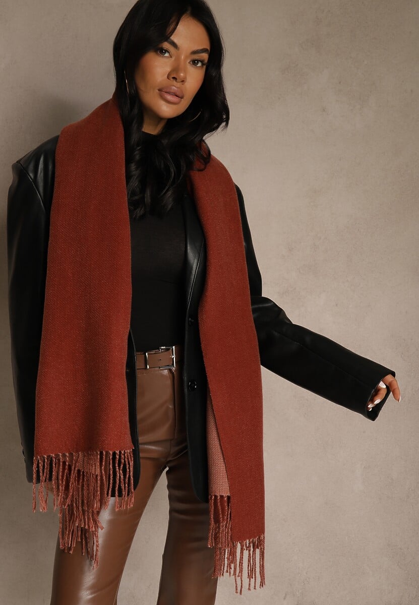 Jasnobeżowy Szalik z Bawełny i Wiskozy o Klasycznym Fasonie z Frędzlami Vetirosa