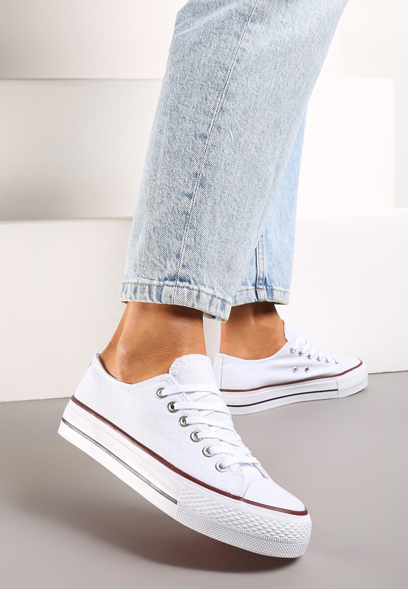 Białe Klasyczne Trampki Przed Kostkę Xarosa