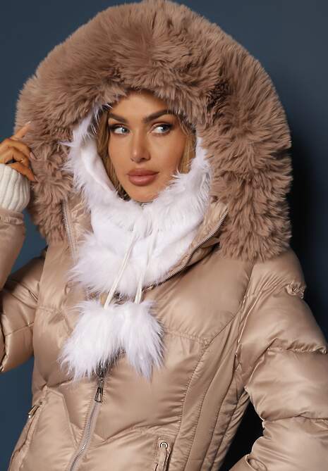 Beżowa Kurtka Płaszcz z Ozdobnym Pikowaniem z Kapturem z Futerkiem i Marszczeniami Larian