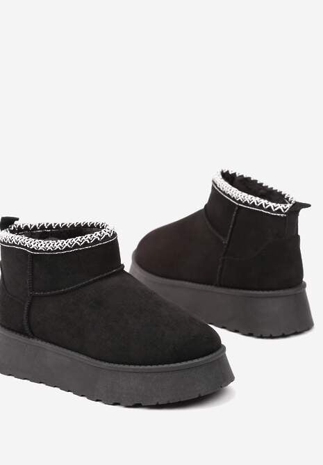 Czarne Śniegowce na Platformie Ozdobione Haftem Deccaria