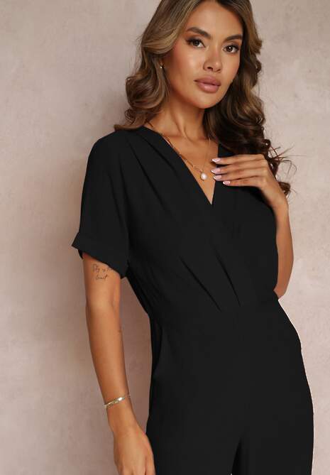 Czarny Kombinezon z Kopertowym Dekoltem i Krótkimi Rękawami z Wiskozą Coridsa