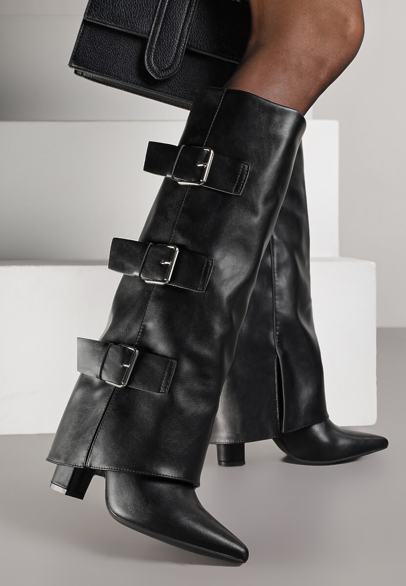 Czarne Kozaki na Słupku Ozdobione Klamrami i Wywiniętą Cholewką Einella