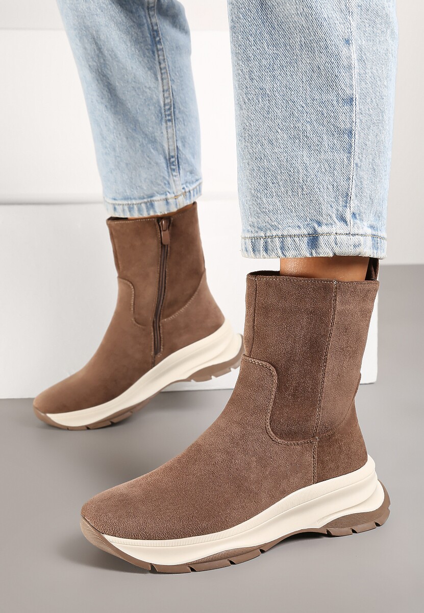 Ciemnobeżowe Streetwearowe Botki z Ekozamszu na Tłoczonej Platformie Realaeth