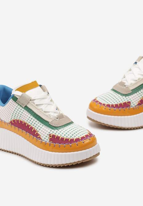 Biało-Zielone Sneakersy na Platformie Ozdobione Nitami i Patchworkowymi Wstawkami Jeneria