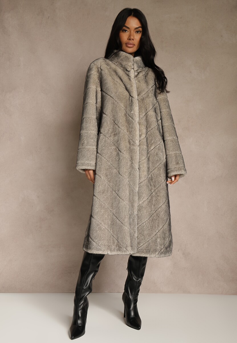 Beżowy Płaszcz Futerko o Długim Kroju z Przeszyciami i Stójką Zeniera