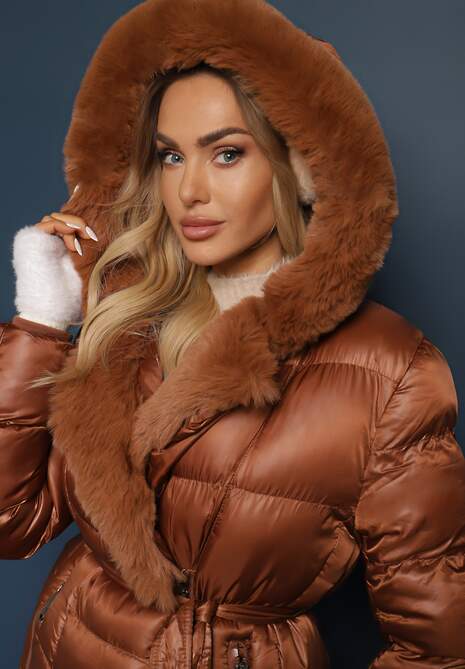 Brązowa Pikowana Kurtka Płaszcz za Kolano z Wiązanym Paskiem i Futerkiem Vivenda