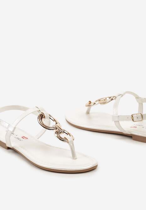 Białe Płaskie Sandały z Ekoskóry Zapinane na Sprzączkę z Ozdobnymi Aplikacjami Viruna