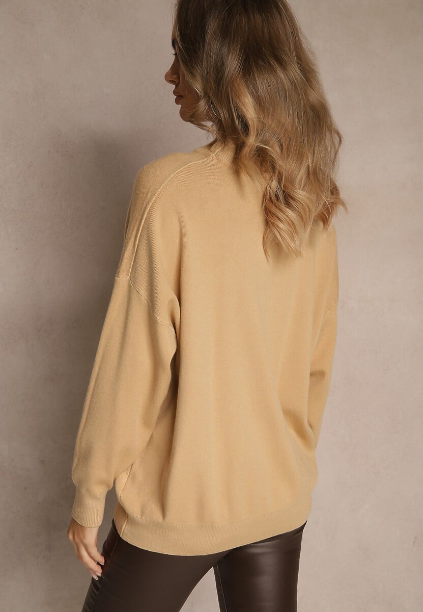 Beżowy Nietoperzowy Sweter w Minimalistycznym Stylu Raliava