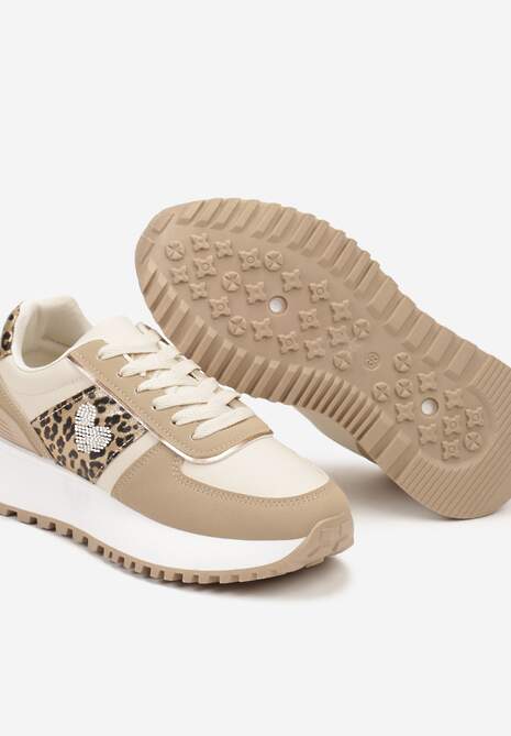 Ciemnobeżowe Sneakersy z Naszywką Serduszka i Piankową Platformą Timera