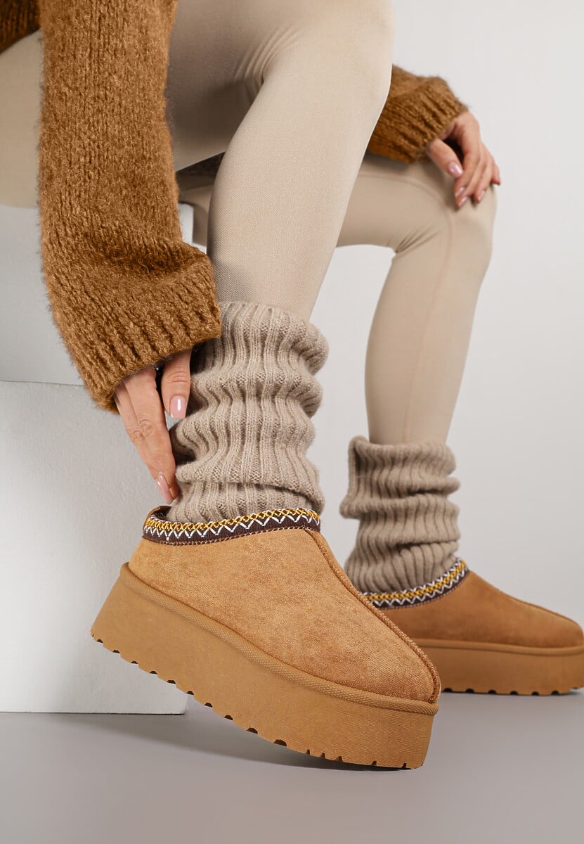 Brązowe Śniegowce z Ekozamszu na Platformie z Niską Cholewką z Ozdobnym Haftem Garvia