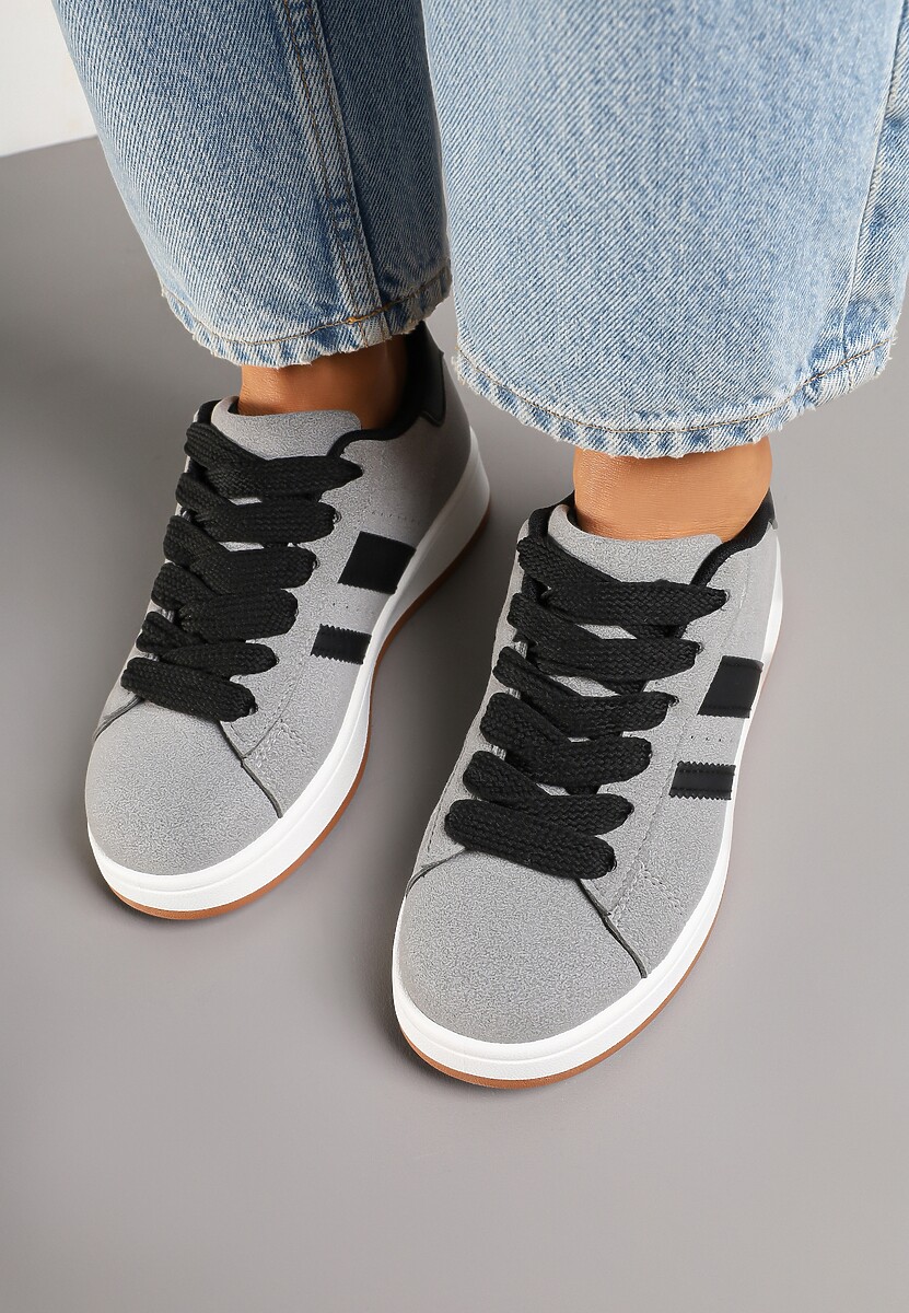 Szare Sneakersy na Niskiej Platformie z Naszywkami Flordexia