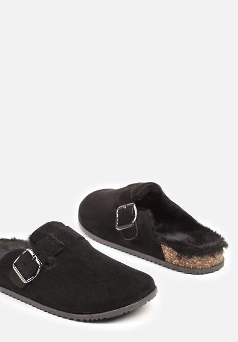 Czarne Kapcie Typu Chodaki na Podeszwie z Korka Ozdobione Klamrą Alanelle