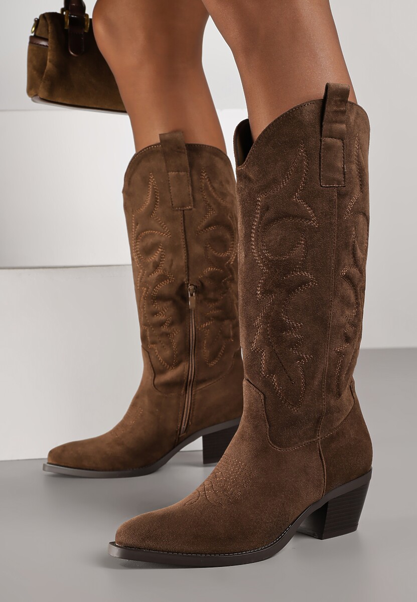 Ciemnobeżowe Kozaki Typu Kowbojki w Klasycznym Stylu z Imitacji Zamszu Rilamira