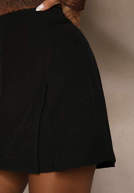 Czarne Szorty Imitujące Spódniczkę Mini z Rozcięciem Kalvire