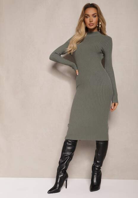 Ciemnozielona Sukienka z Prążkowanej Dzianiny z Wełną i Kaszmirem ze Stójką i Rozcięciem Vaidara