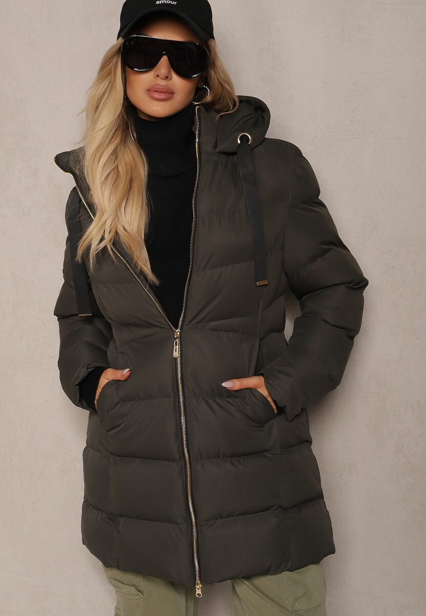 Ciemnozielona Kurtka Pikowana o Długim Kroju z Kapturem i Suwakiem Dwukierunkowym Naomira