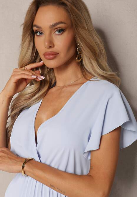 Jasnoniebieska Plisowana Sukienka Maxi o Rozkloszowanym Kroju z Kopertowym Dekoltem Ofilva