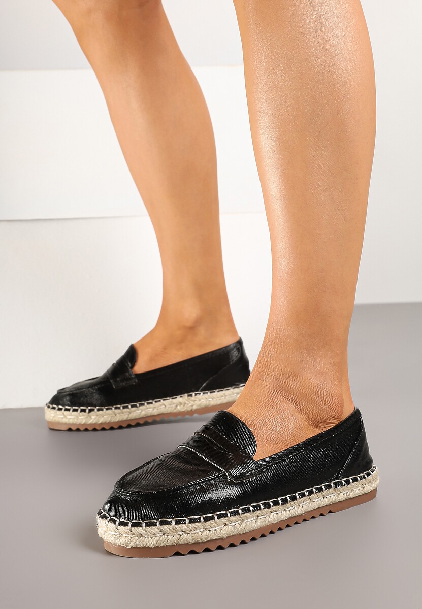Czarne Espadryle Ozdobione Plecionką i Paskiem Zolivia