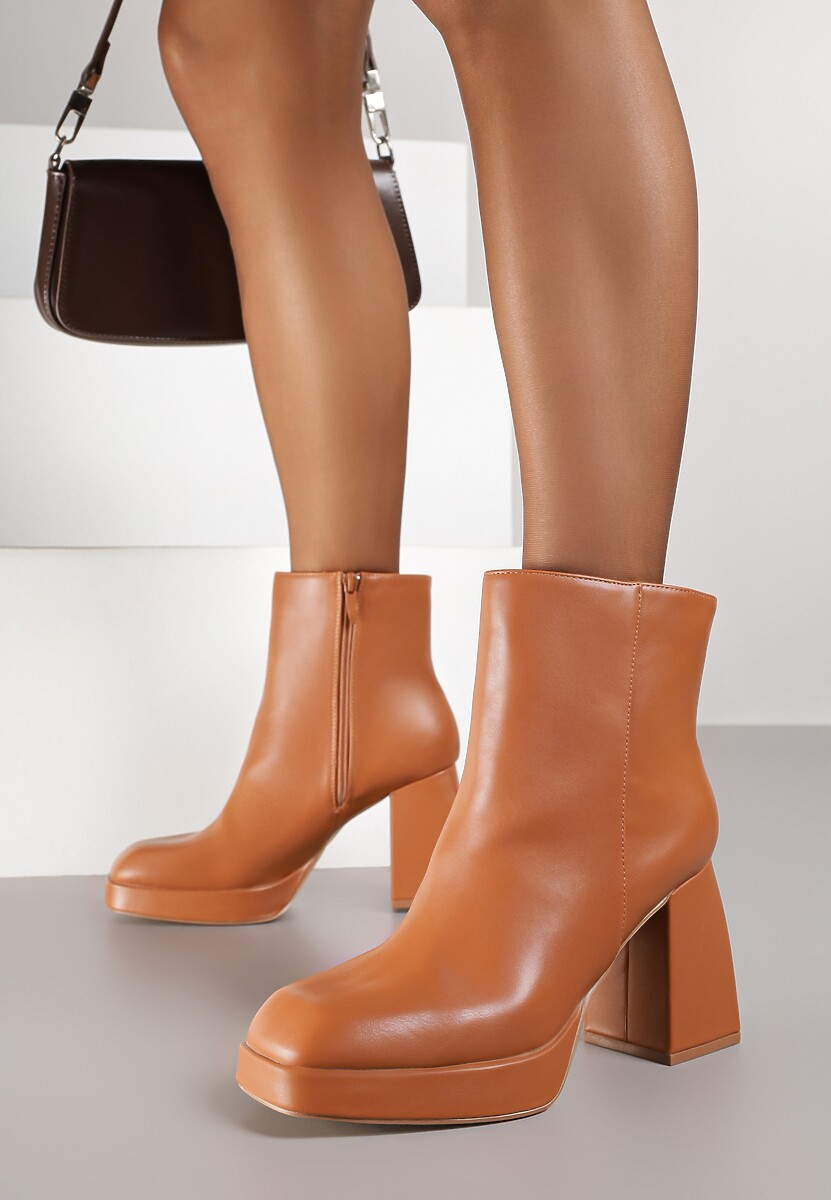 Brązowe Botki na Słupku i Platformie w Jednolitym Kolorze Sassizelle