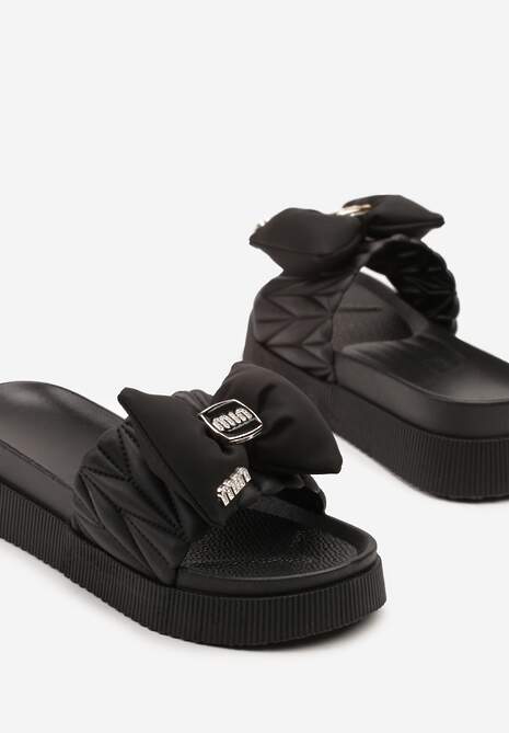 Czarne Klapki na Niskiej Platformie z Ozdobną Kokardą Ulosavia