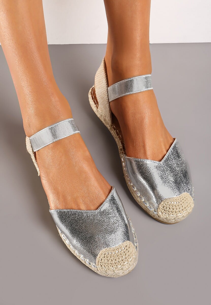 Srebrne Espadryle z Odkrytą Piętą Ozdobione Plecionką Nrtemisia
