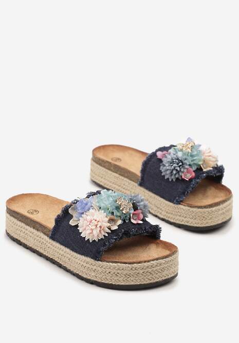 Granatowe Klapki Ozdobione Kwiatami 3D Kinarella