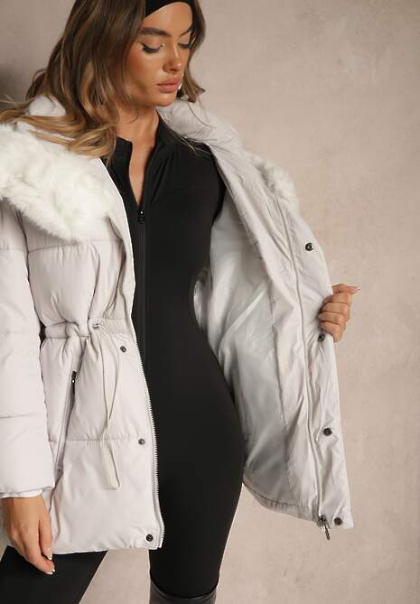Biała Pikowana Kurtka z Szerokim Kapturem z Futrem Galiessa