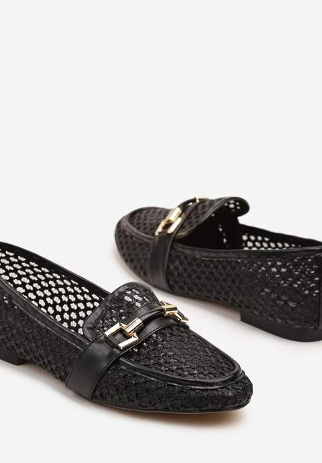 Czarne Mokasyny Ozdobione Siateczkową Cholewką i Klamrą Zelure