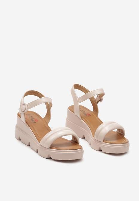 Beżowe Sandały z Ekoskóry Zapinane Przy Kostce na Koturnie Gazina