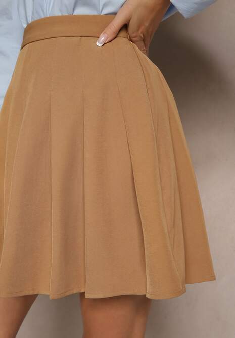 Beżowa Spódnica z Wiskozą o Rozkloszowanym Kroju z Plisami i Gumką w Pasie w Stylu Preppy Iliola