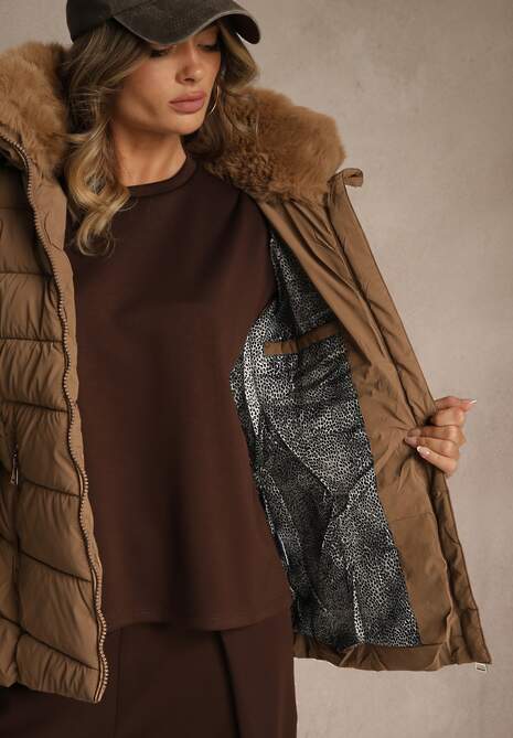 Brązowa Pikowana Kurtka o Taliowanym Kroju z Kapturem z Futerkiem Olidessa