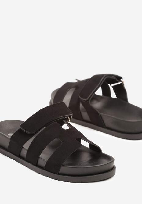 Czarne Klapki z Ekozamszu na Piankowej Podeszwie Zapinane na Rzep Nimiarianna